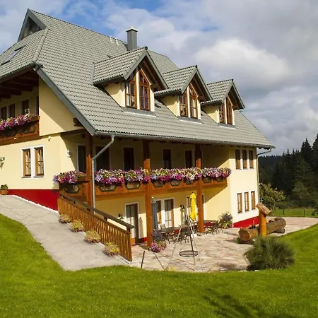 Lejlighed Liebevoll Eingerichtete Ferienwohnung Mit Terrasse Und Grossem Komfort Fur Zwei Personen Schönwalde